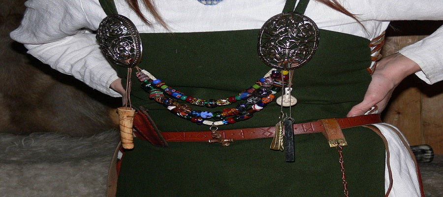 What is the Combination of Viking Shirts and Viking Jewelry Like?