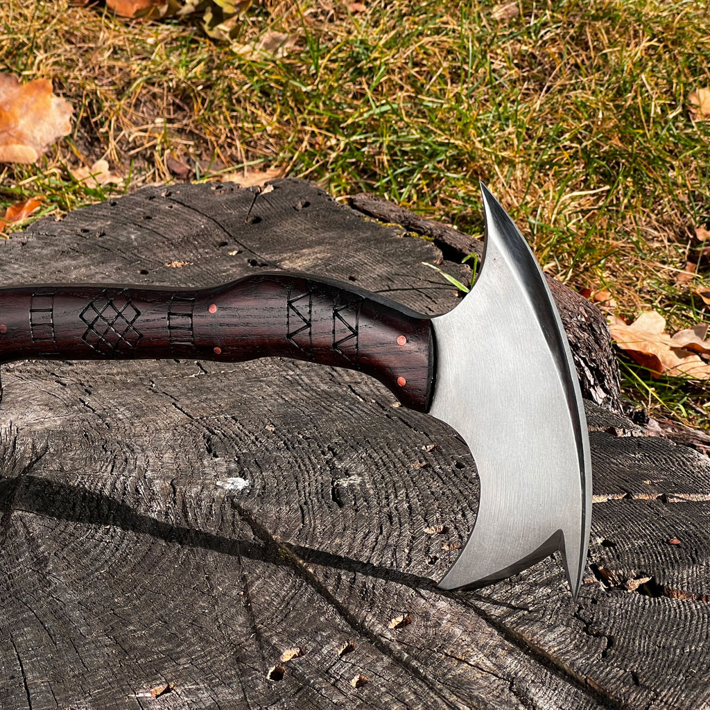 Carved Handle 'Ogun' tomahawk - Norse Spirit