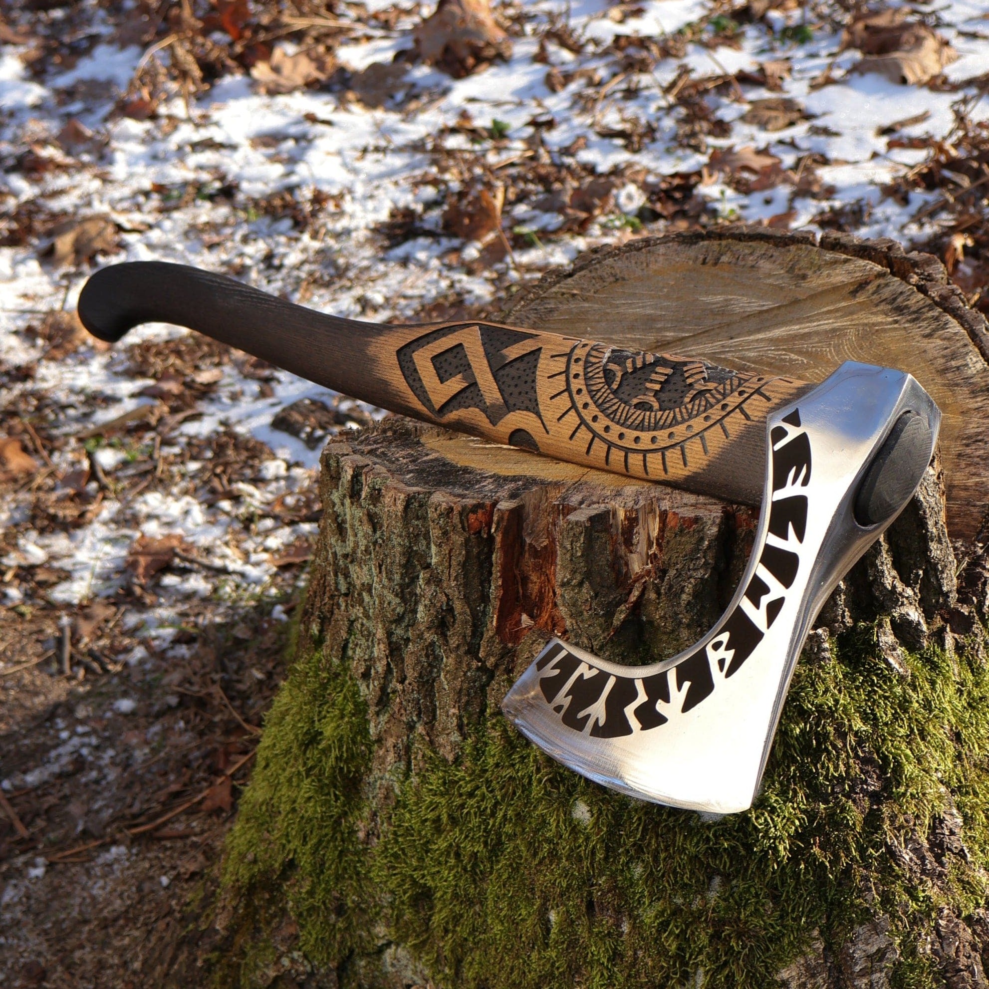 Hand forged axe “OTHALA” with leather cover