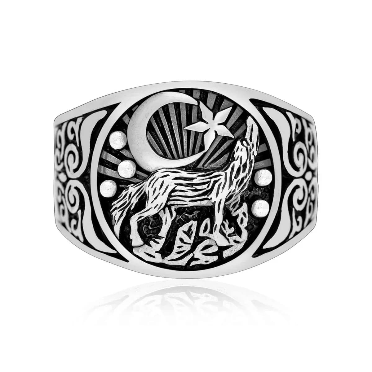 Silver Howling Wolf Ring