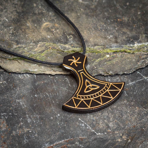 horn-axe-head-with-triquetra-