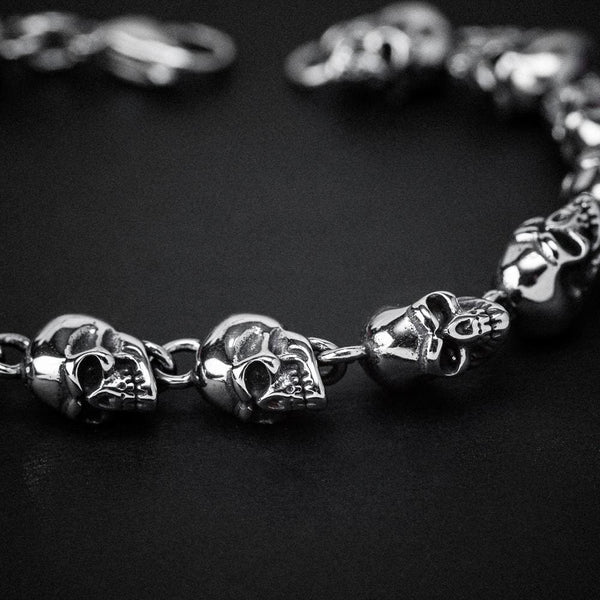 Flat Curb Chain Bracelet With 18ct Skull - The Great Frog