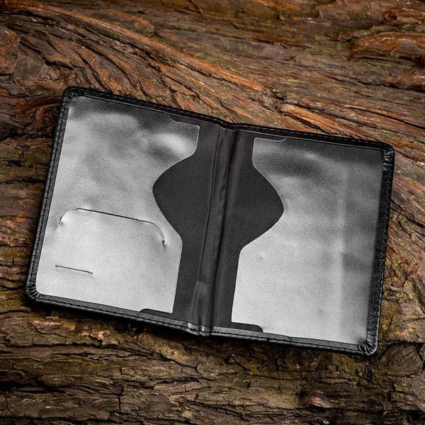 Pochette Passeport Protège-passeport Valhalla Style Viking - Cuir PU Noir & Doré, Protection RFID - Accessoire Voyage Mythologique Pochette Passeport Protège-passeport Valhalla Style Viking - Cuir PU Noir & Doré, Protection RFID - Accessoire Voyage Mythologique